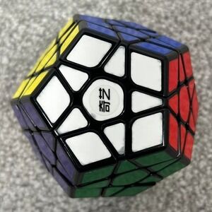 Megaminx puzzle 12-sided Dodecahedron Shaped Twisty Speed Cube Brain Teaser